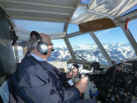 Unser Pilot Hansruedi scheint auch begeistert zu sein.