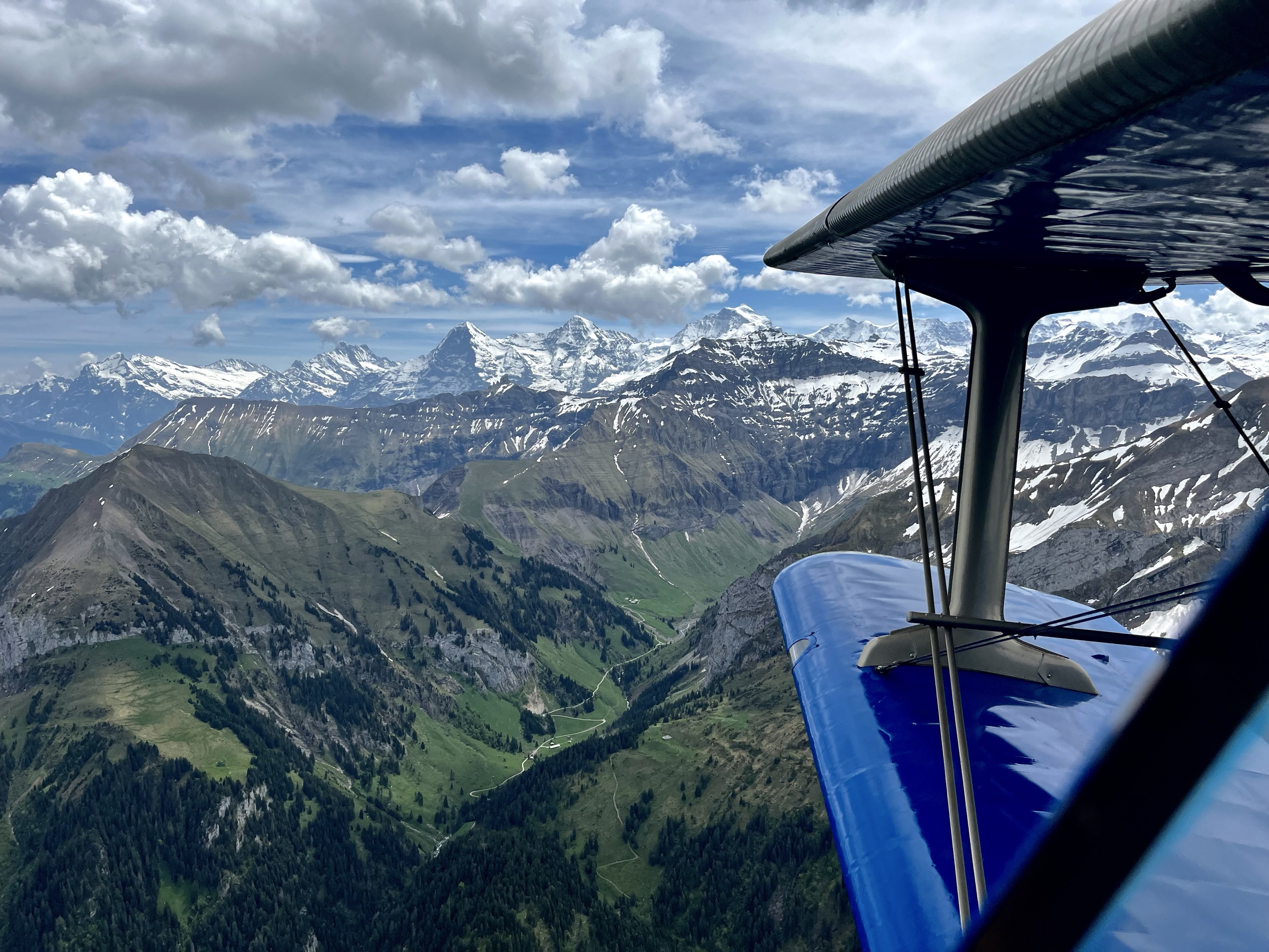 Vereinsflug am 1. Juni führte an Eiger, Mönch und Jungfrau vorbei.